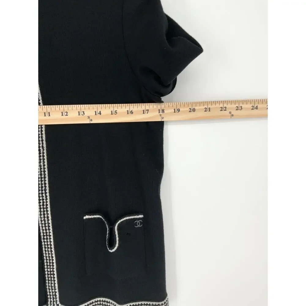 CHANEL 04A 2004 Black White Wool CC Logo Cardigan Jacket Size 40 Authentic